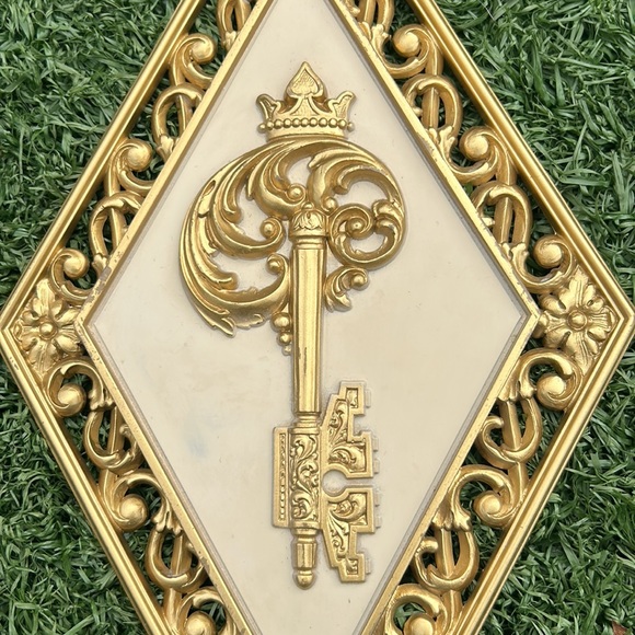 Vintage Dart Syroco Gold Diamond Lock & Key Wall Plaques No. 4271 - Picture 3 of 11